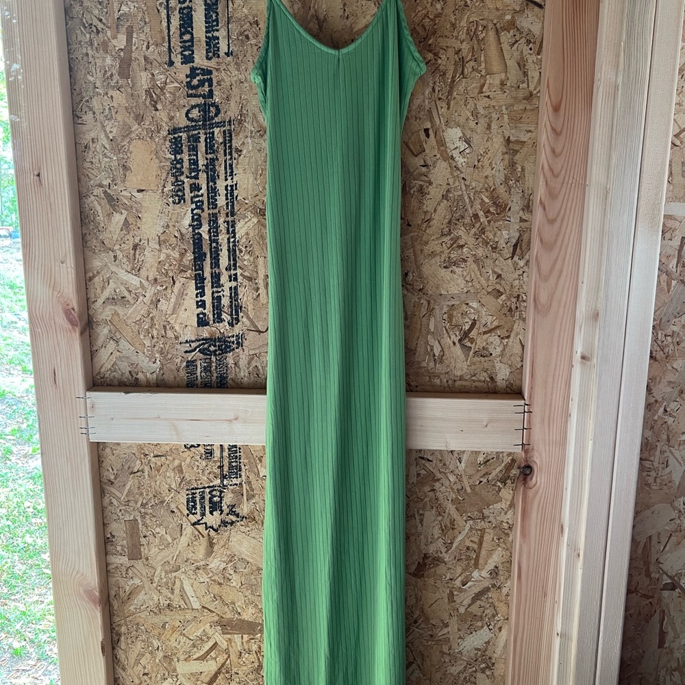 Green Sleeveless Maxi Dress